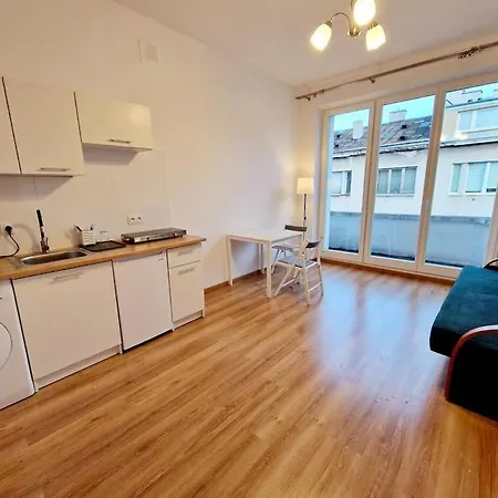 Apartment Ladna Kawalerka Srodmiescie, Szybkie Wi - Fi. Warsaw
